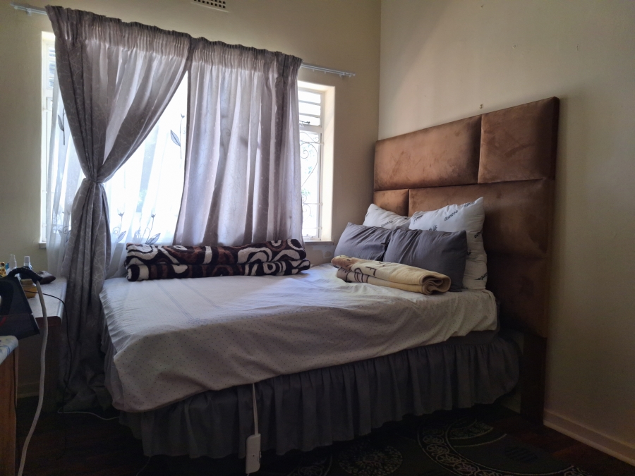 To Let 1 Bedroom Property for Rent in Florida Gauteng