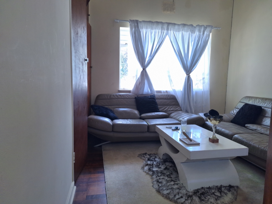 To Let 1 Bedroom Property for Rent in Florida Gauteng