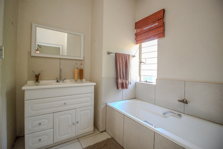 3 Bedroom Property for Sale in Sunnyrock Gauteng