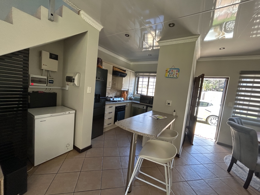To Let 2 Bedroom Property for Rent in Carlswald Gauteng