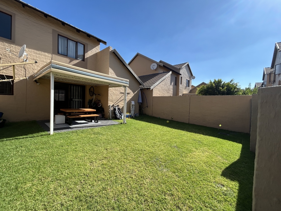 To Let 2 Bedroom Property for Rent in Carlswald Gauteng