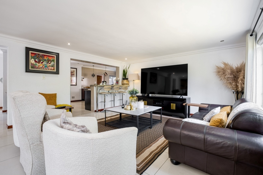 4 Bedroom Property for Sale in Douglasdale Gauteng