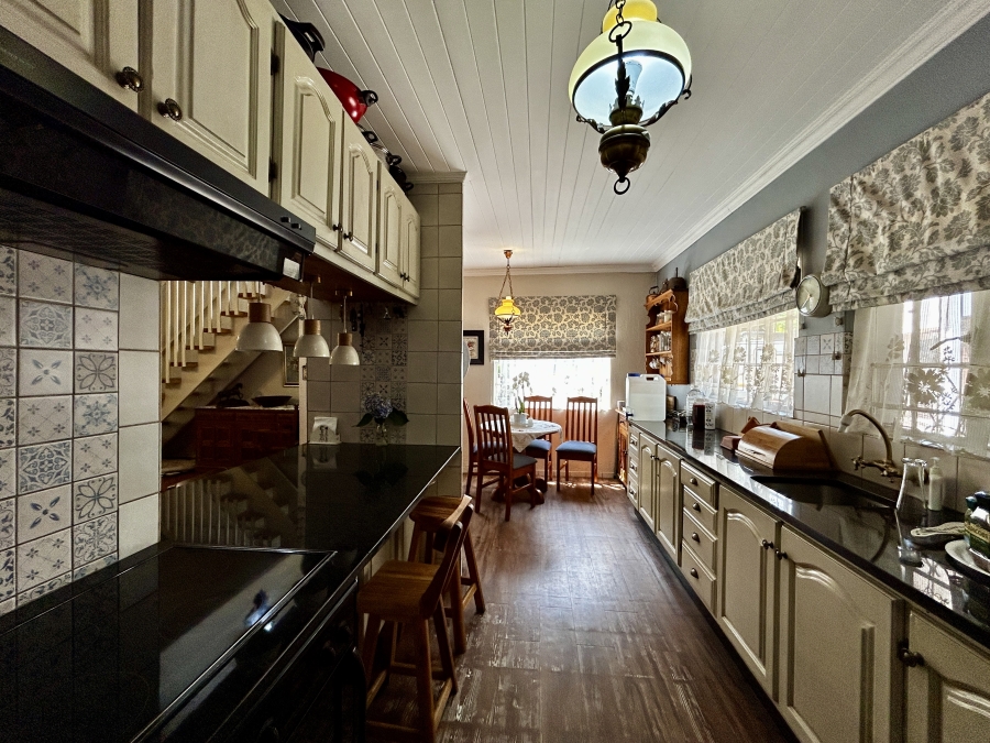 12 Bedroom Property for Sale in Glen Austin Gauteng