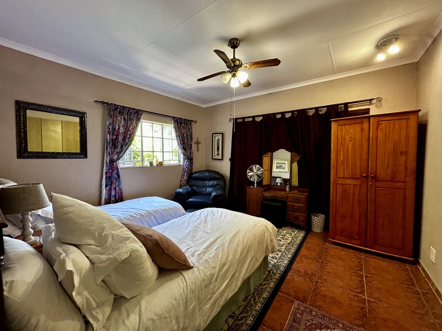 12 Bedroom Property for Sale in Glen Austin Gauteng