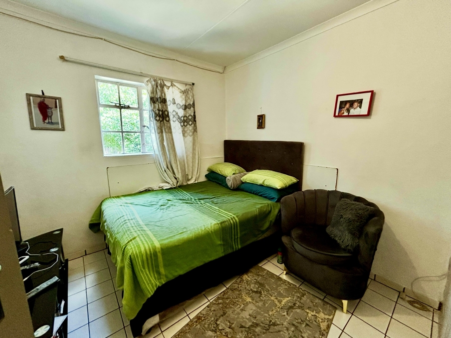 12 Bedroom Property for Sale in Glen Austin Gauteng