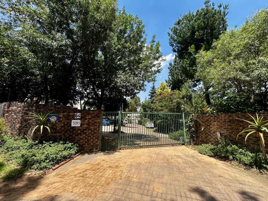 12 Bedroom Property for Sale in Glen Austin Gauteng