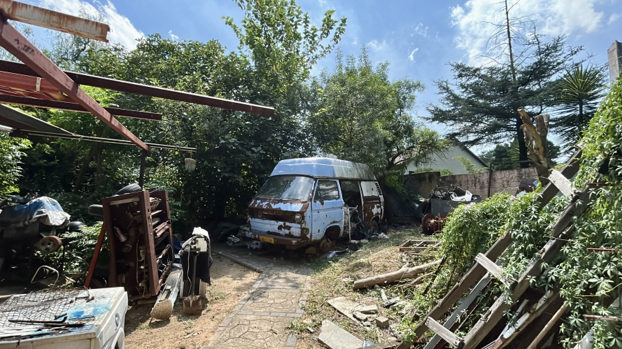 12 Bedroom Property for Sale in Glen Austin Gauteng