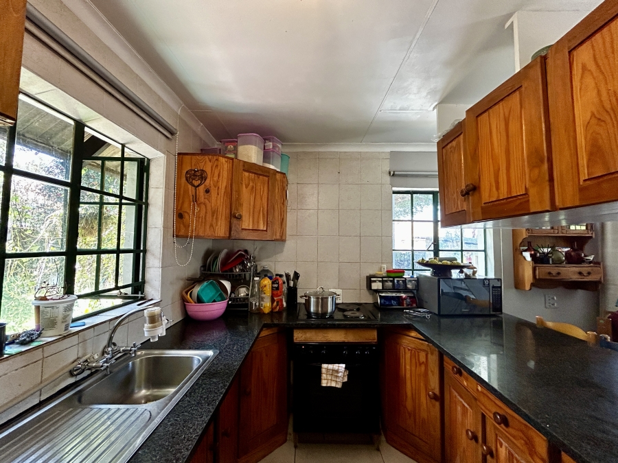 12 Bedroom Property for Sale in Glen Austin Gauteng