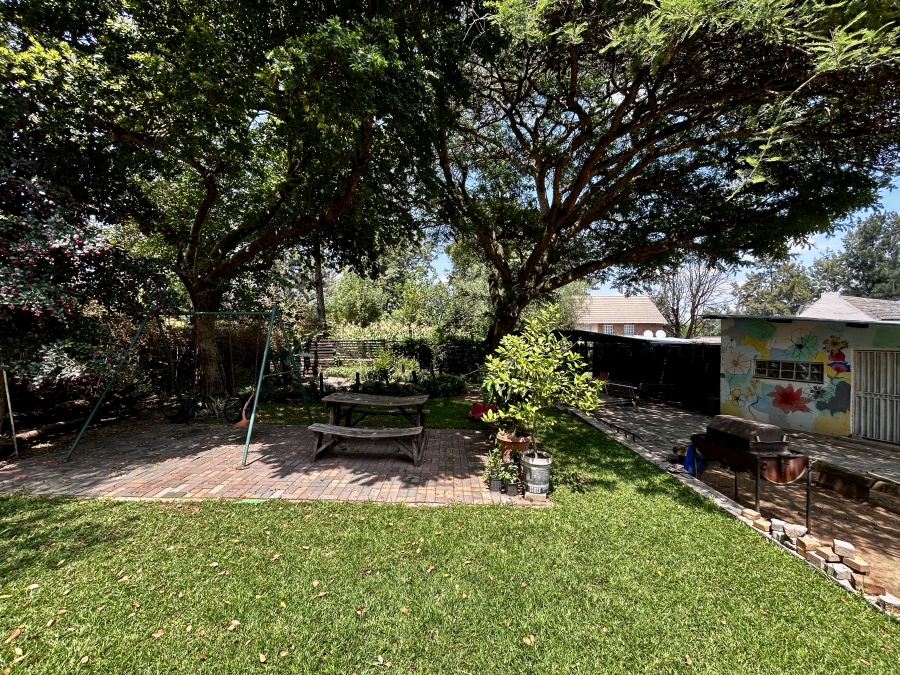 12 Bedroom Property for Sale in Glen Austin Gauteng