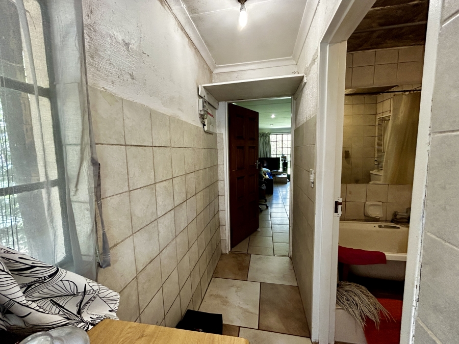 12 Bedroom Property for Sale in Glen Austin Gauteng