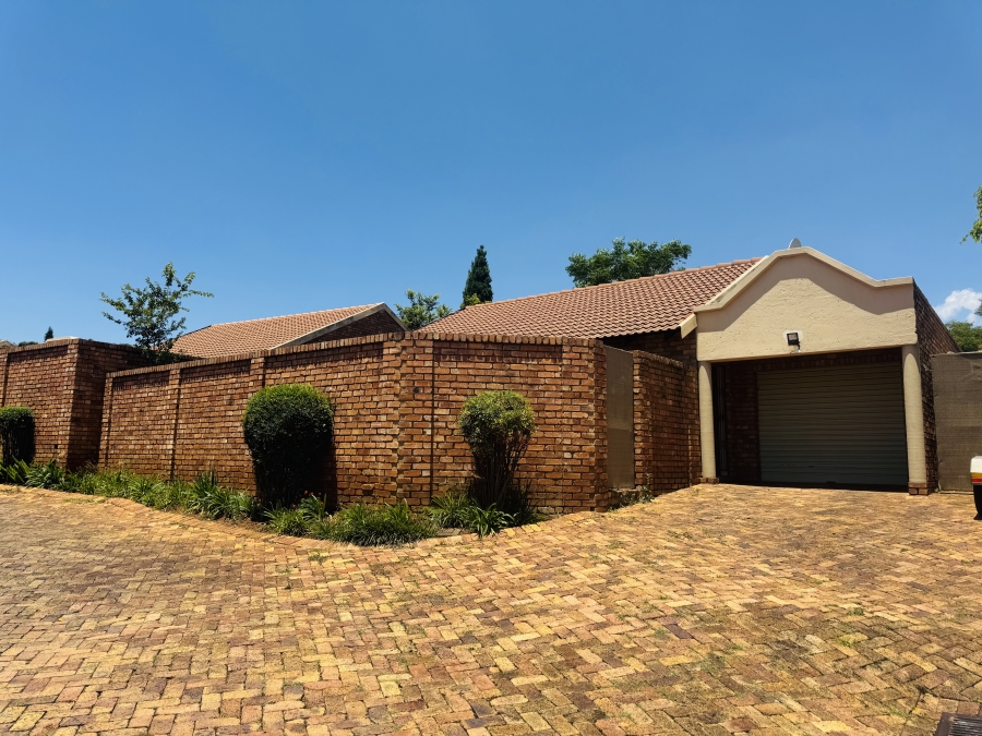 2 Bedroom Property for Sale in Elardus Park Gauteng