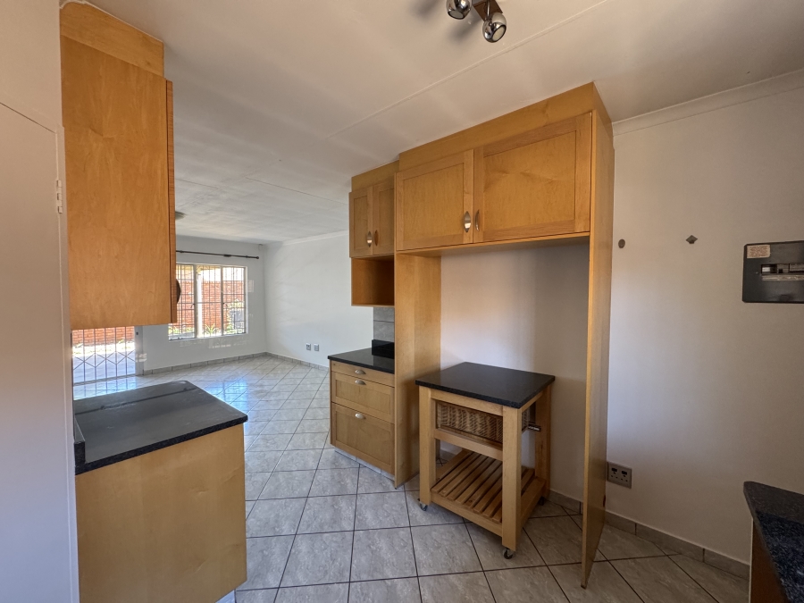 2 Bedroom Property for Sale in Elardus Park Gauteng