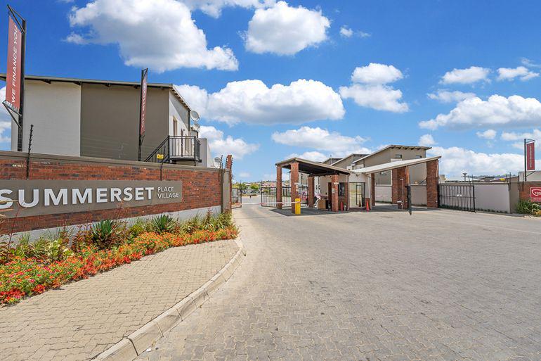 3 Bedroom Property for Sale in Noordwyk Gauteng