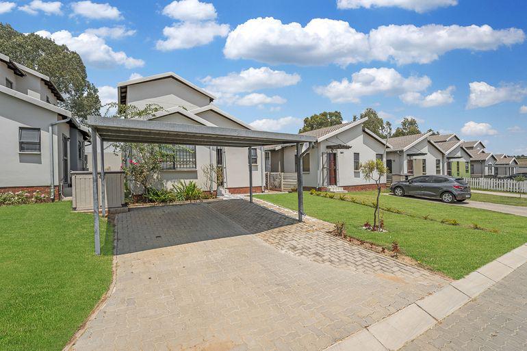 3 Bedroom Property for Sale in Noordwyk Gauteng