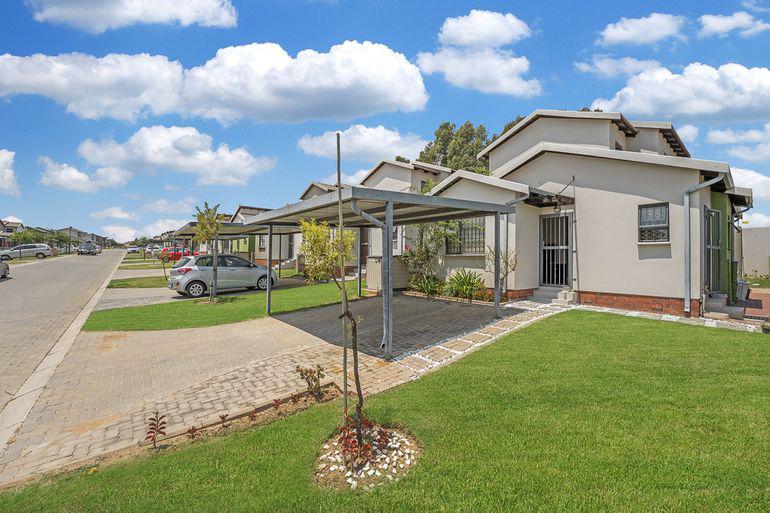 3 Bedroom Property for Sale in Noordwyk Gauteng