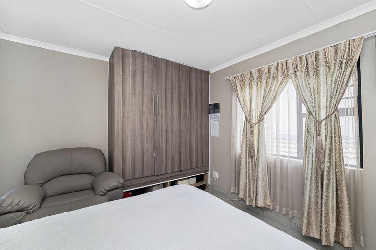 3 Bedroom Property for Sale in Noordwyk Gauteng