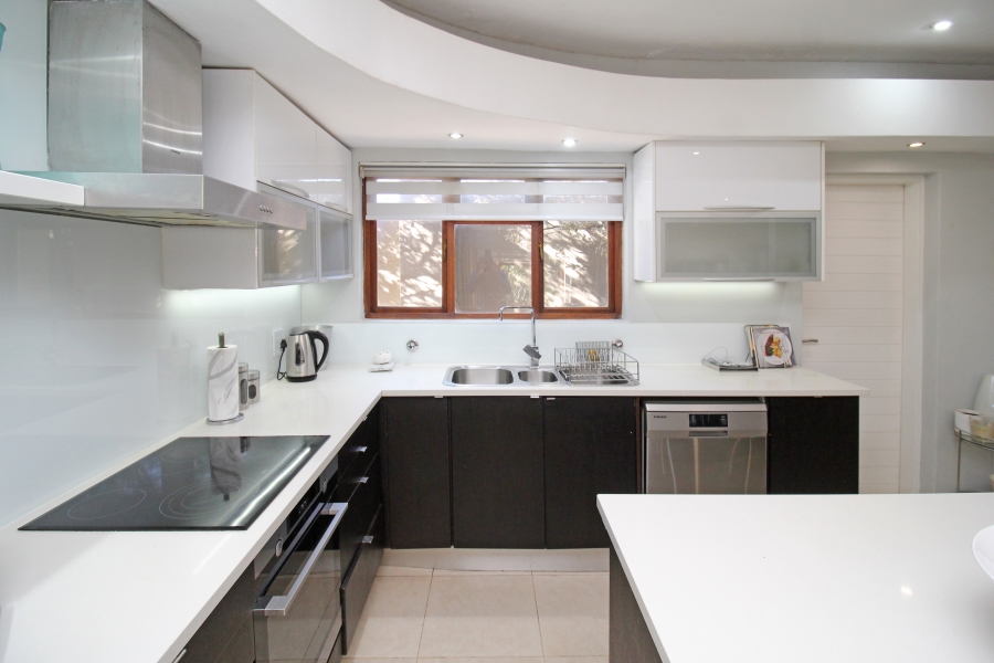 3 Bedroom Property for Sale in Barbeque Downs Gauteng