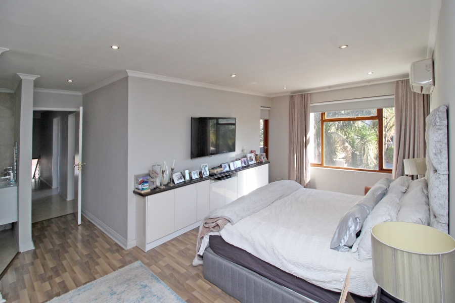 3 Bedroom Property for Sale in Barbeque Downs Gauteng