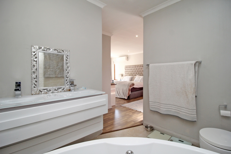 3 Bedroom Property for Sale in Barbeque Downs Gauteng