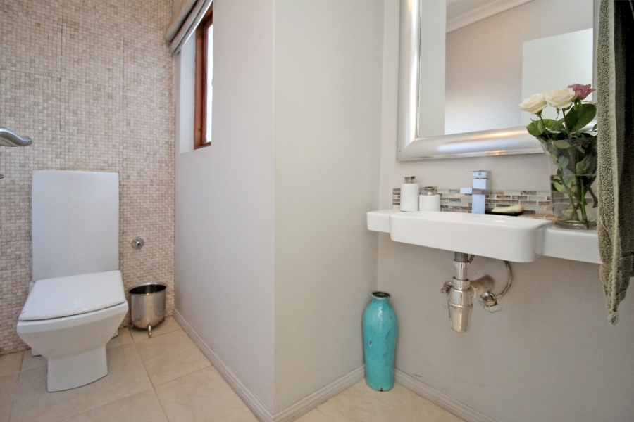 3 Bedroom Property for Sale in Barbeque Downs Gauteng