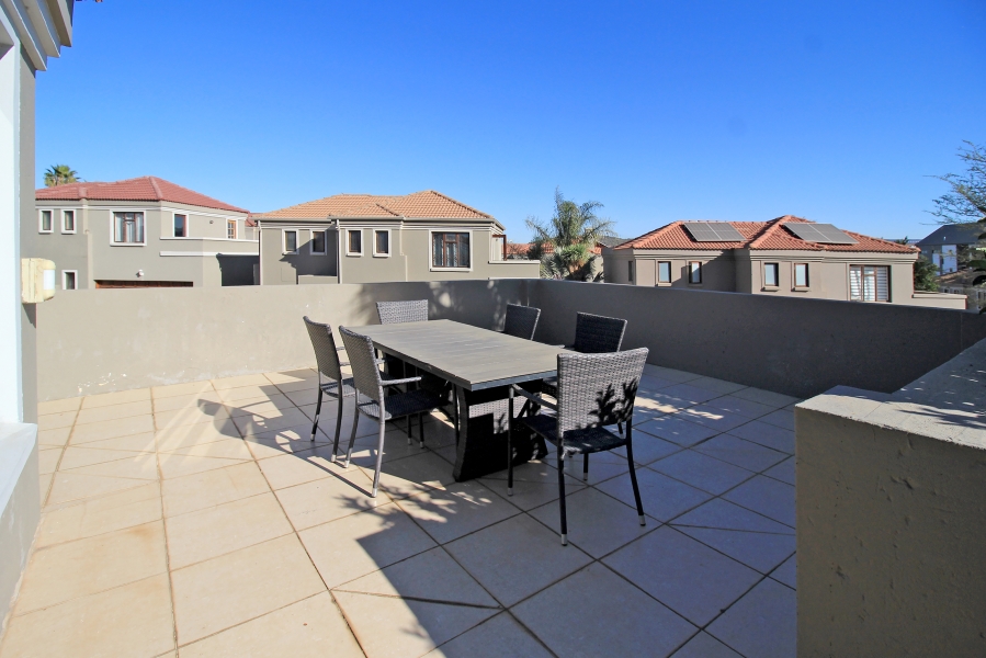 3 Bedroom Property for Sale in Barbeque Downs Gauteng