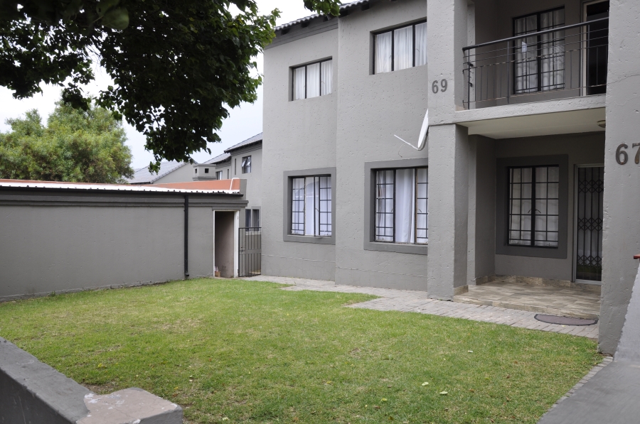 2 Bedroom Property for Sale in Noordwyk Gauteng