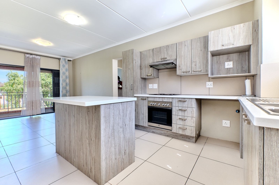 2 Bedroom Property for Sale in Noordwyk Gauteng