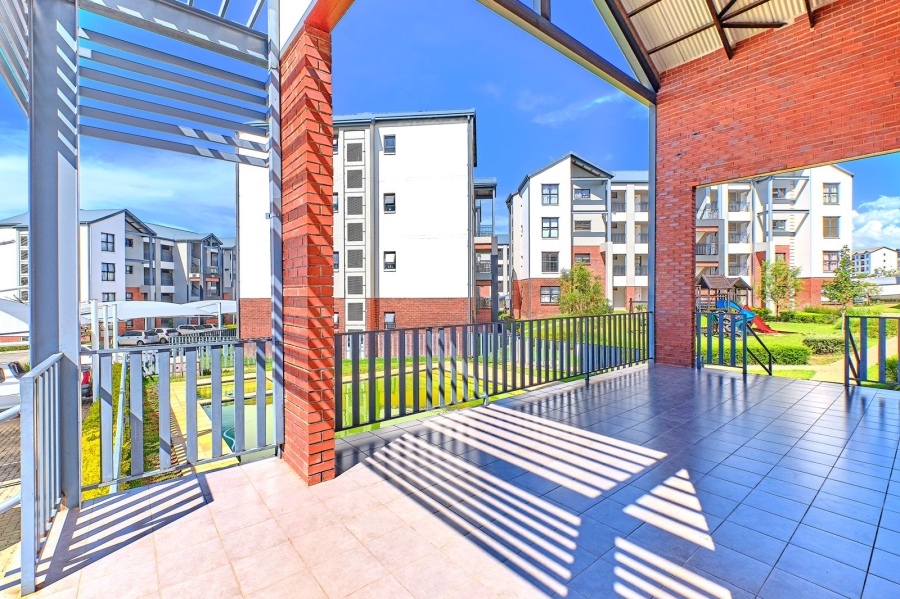 2 Bedroom Property for Sale in Noordwyk Gauteng