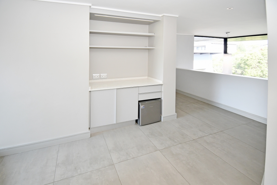 5 Bedroom Property for Sale in Copperleaf Estate Gauteng