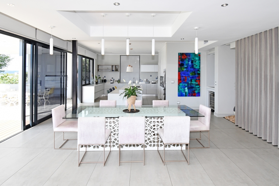 5 Bedroom Property for Sale in Copperleaf Estate Gauteng