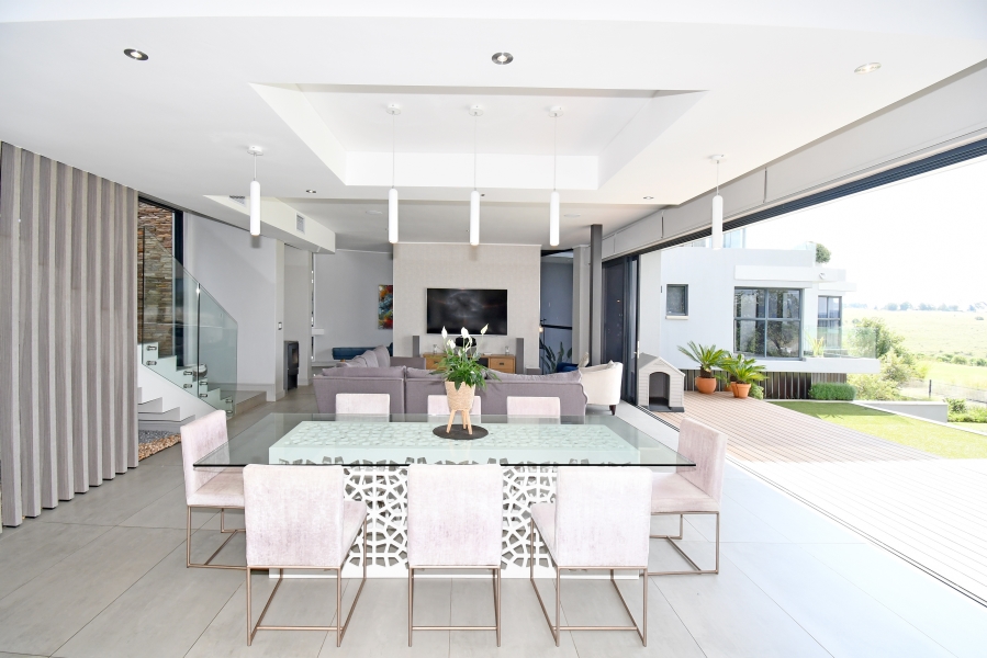 5 Bedroom Property for Sale in Copperleaf Estate Gauteng