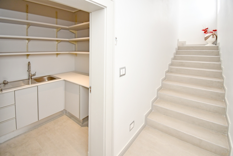 5 Bedroom Property for Sale in Copperleaf Estate Gauteng