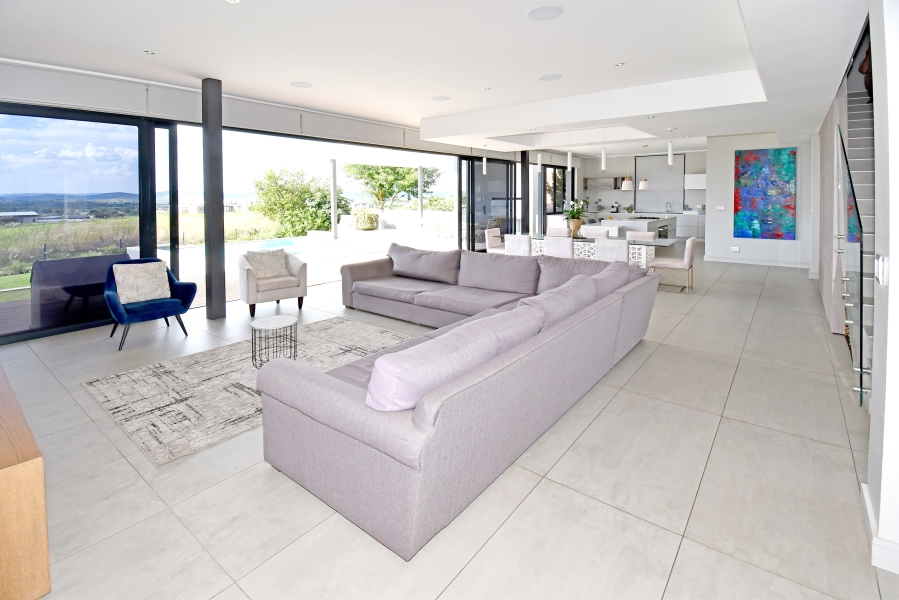 5 Bedroom Property for Sale in Copperleaf Estate Gauteng