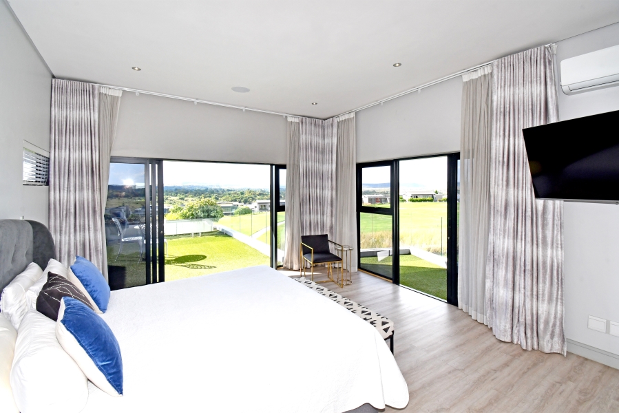 5 Bedroom Property for Sale in Copperleaf Estate Gauteng