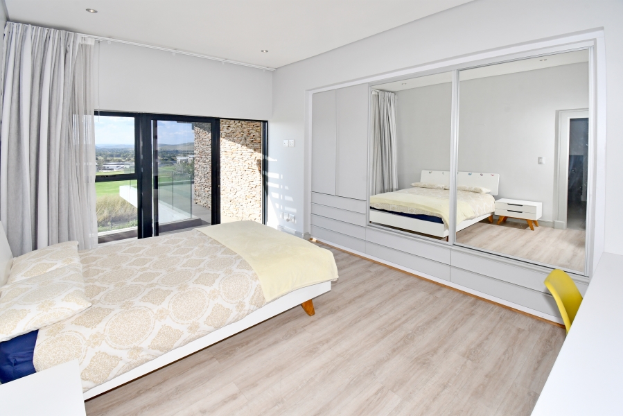 5 Bedroom Property for Sale in Copperleaf Estate Gauteng