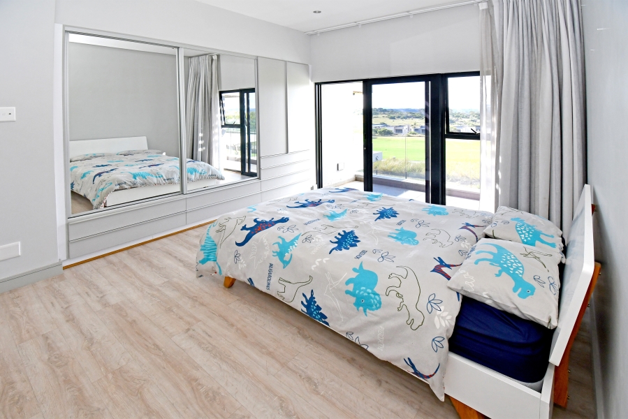 5 Bedroom Property for Sale in Copperleaf Estate Gauteng