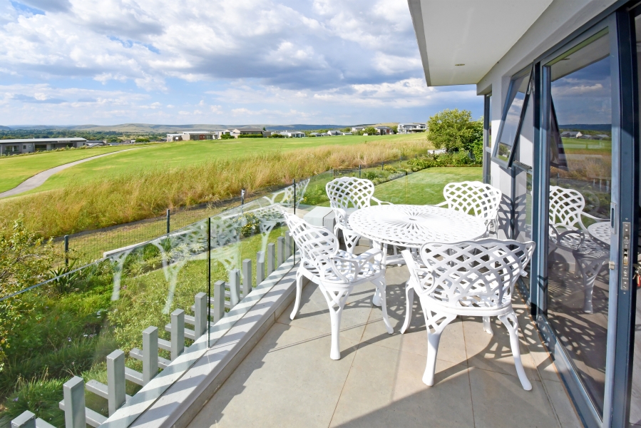 5 Bedroom Property for Sale in Copperleaf Estate Gauteng