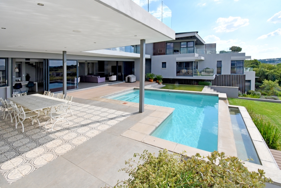 5 Bedroom Property for Sale in Copperleaf Estate Gauteng