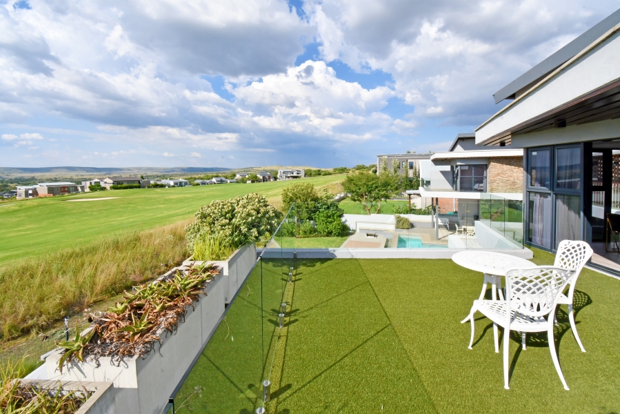 5 Bedroom Property for Sale in Copperleaf Estate Gauteng