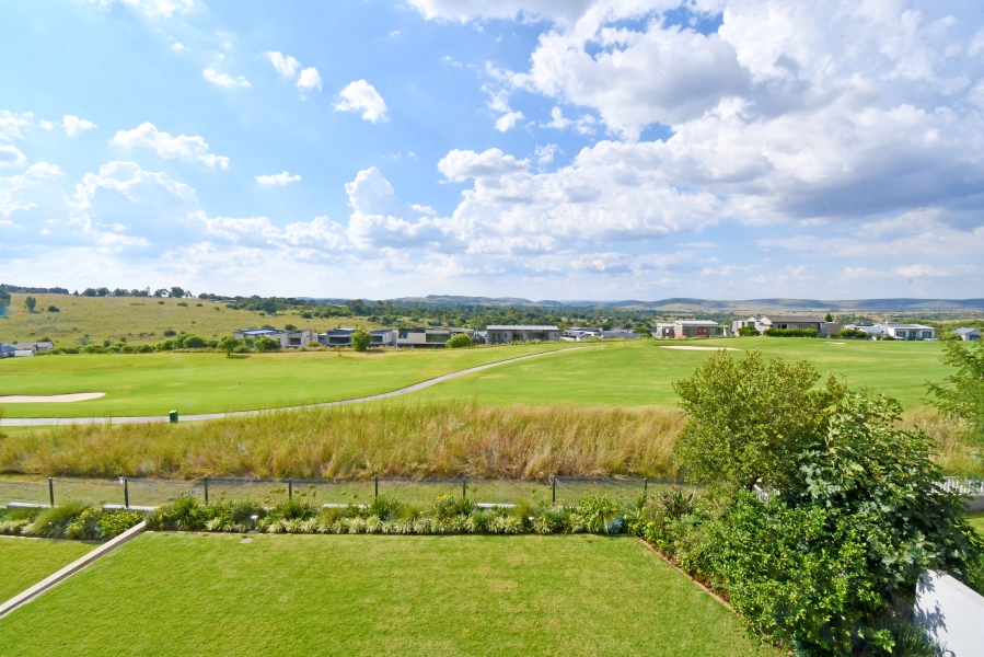 5 Bedroom Property for Sale in Copperleaf Estate Gauteng