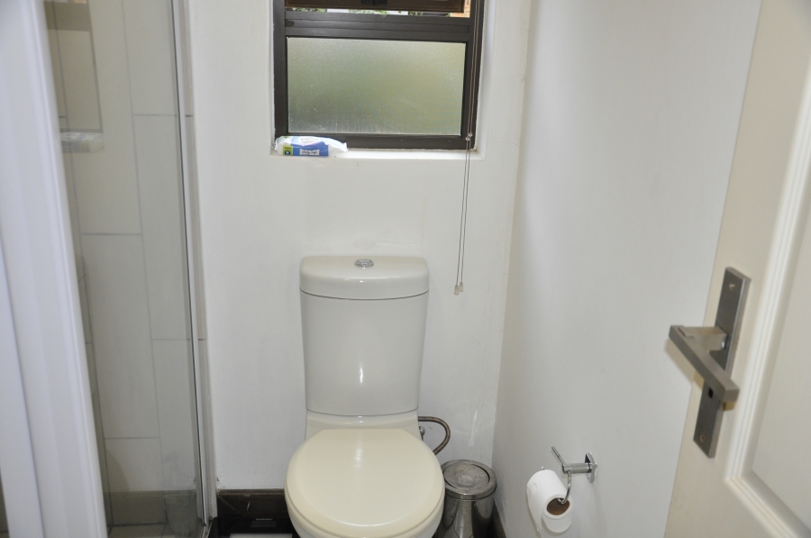 1 Bedroom Property for Sale in Rooihuiskraal North Gauteng