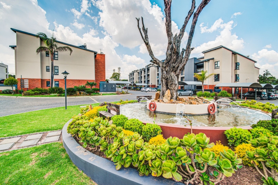 1 Bedroom Property for Sale in Sebenza Gauteng