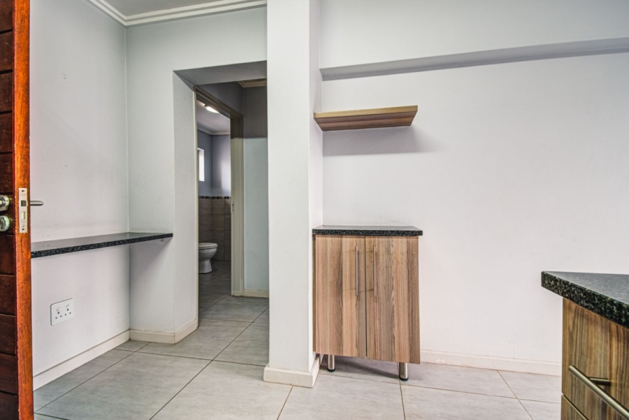 1 Bedroom Property for Sale in Sebenza Gauteng