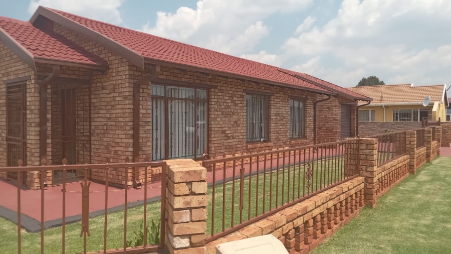 3 Bedroom Property for Sale in Sebokeng Zone 10 Gauteng