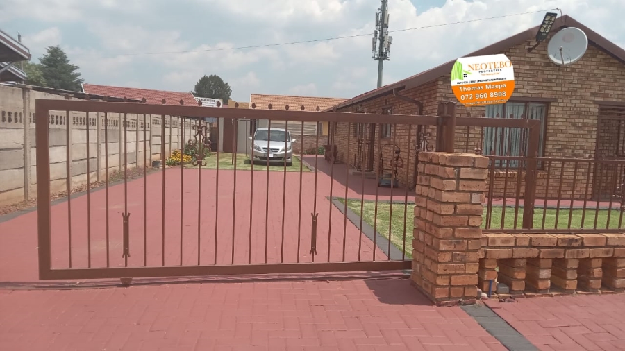 3 Bedroom Property for Sale in Sebokeng Zone 10 Gauteng