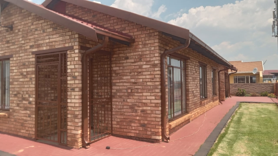 3 Bedroom Property for Sale in Sebokeng Zone 10 Gauteng