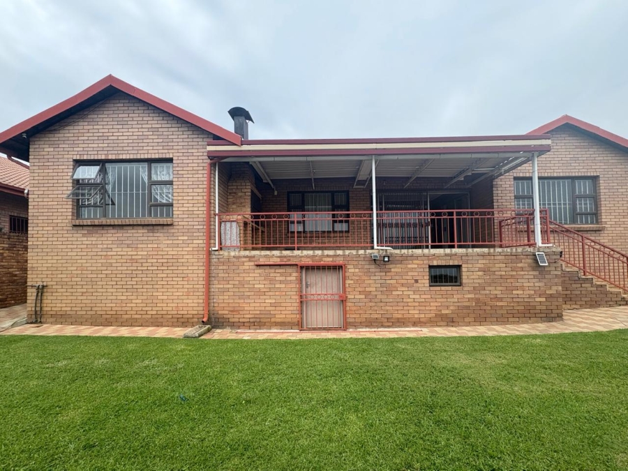3 Bedroom Property for Sale in Montana Park Gauteng