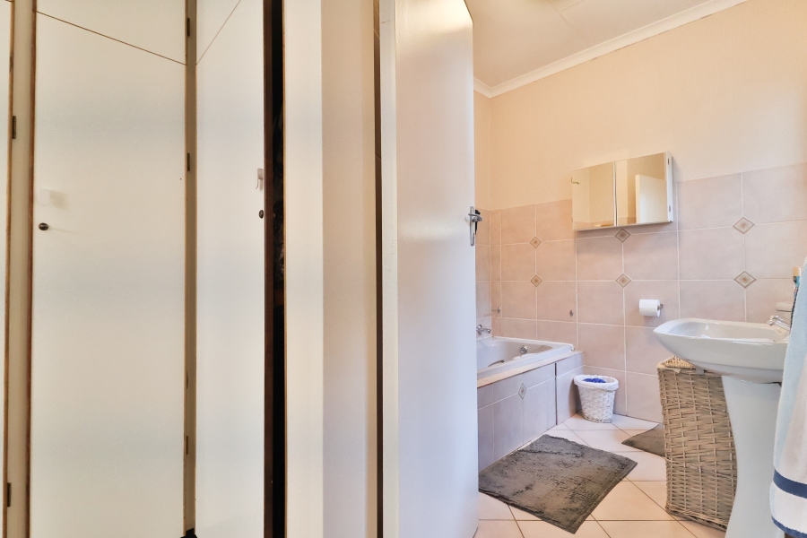 3 Bedroom Property for Sale in Newlands Gauteng