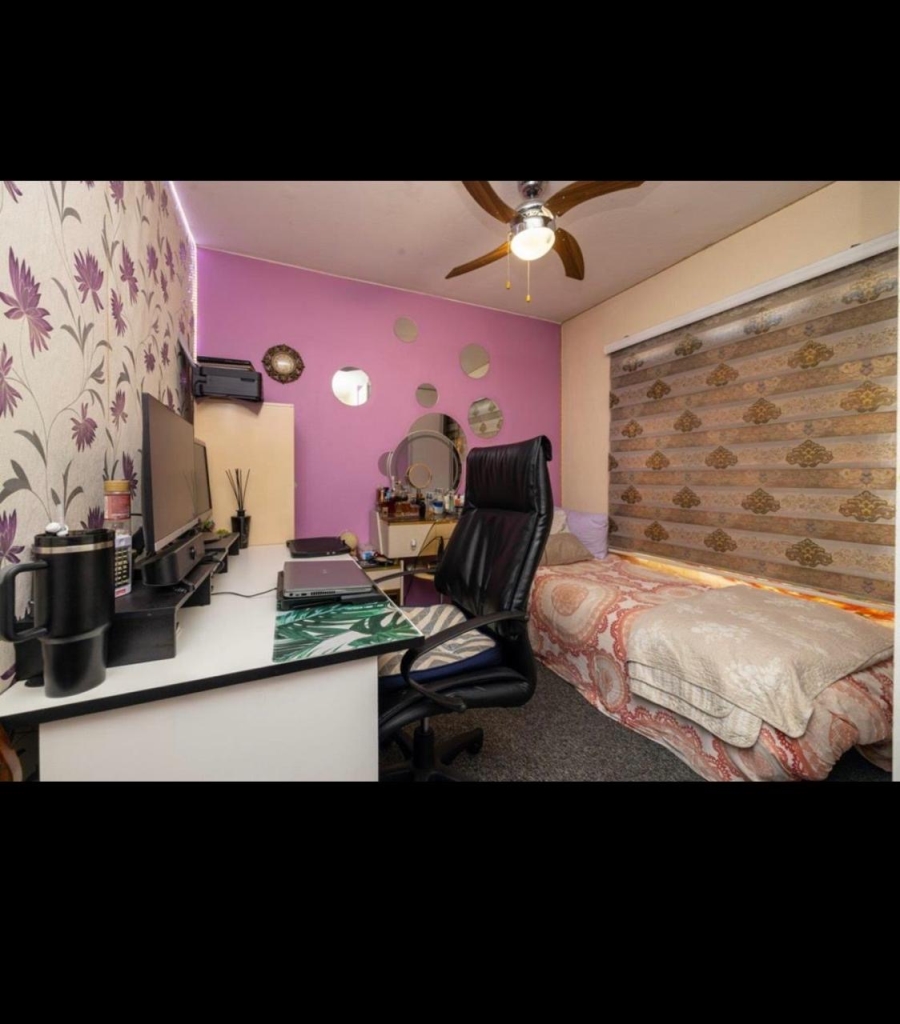 2 Bedroom Property for Sale in Vorna Valley Gauteng