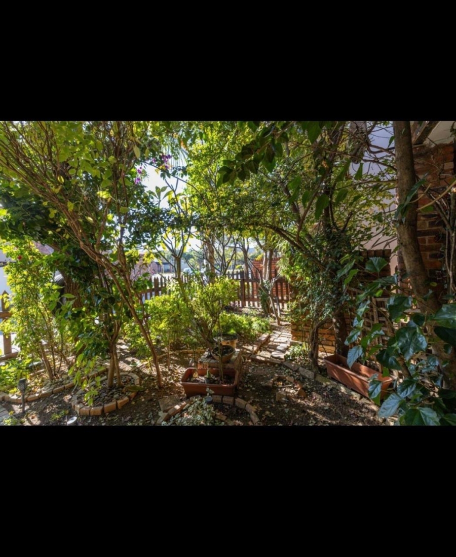 2 Bedroom Property for Sale in Vorna Valley Gauteng